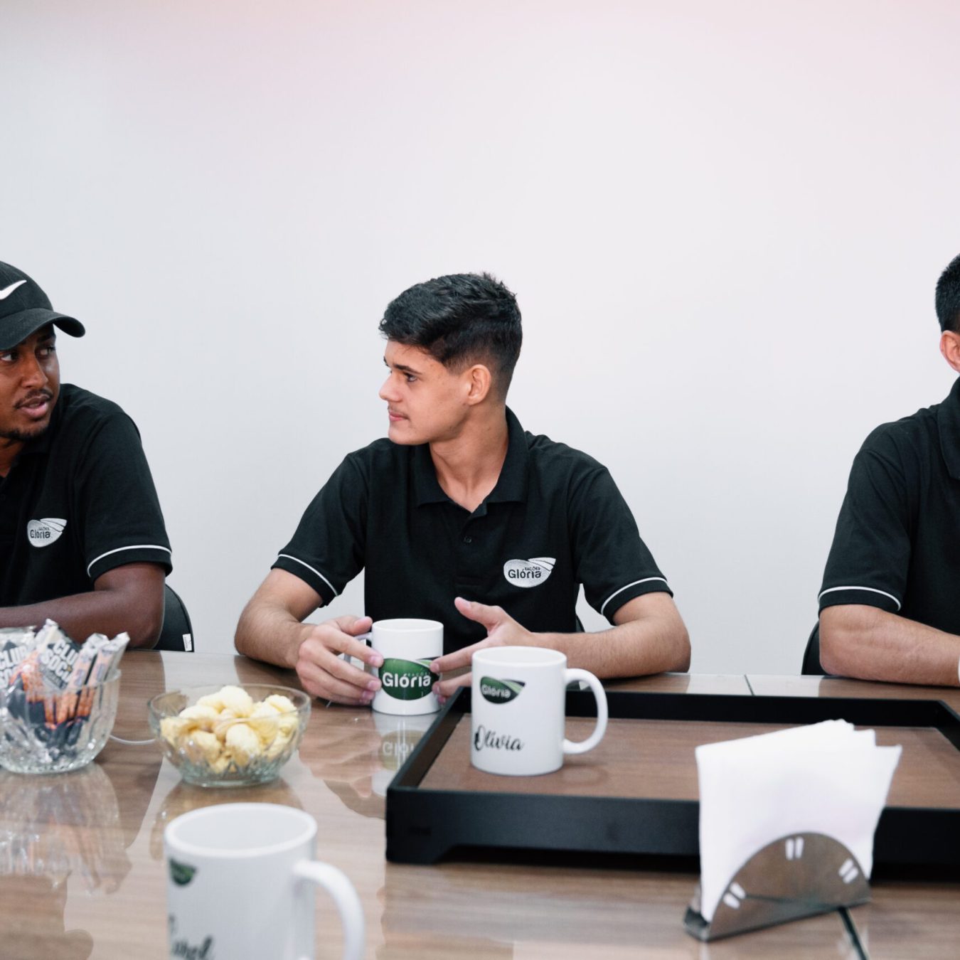 A nossa dedicada equipe da fábrica Glória, onde a excelência e a inovação se encontram!