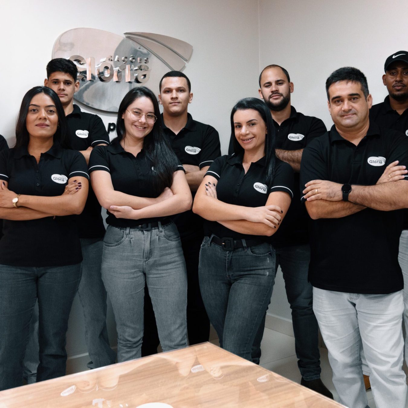 Unidos pela excelência! A equipe administrativa e o gerente de fábrica do Glória trabalham juntos para alcançar cada vez mais conquistas.